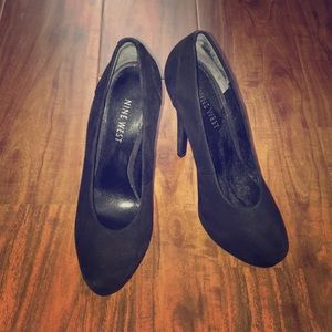 Nine West suede pumps